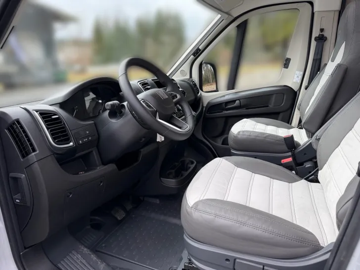 Fahrzeugbild Sunlight Cliff X 640 Aktion  Keep on Rolling #7