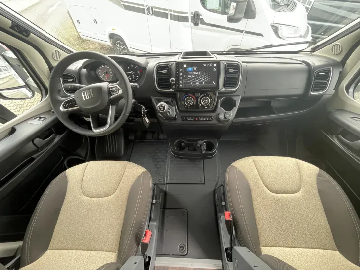 Fahrzeugbild Weinsberg CaraHome 650 DG #7