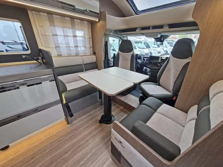 Fahrzeugbild Roller Team Zefiro 287 P Ford #4