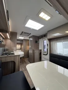 Fahrzeugbild Fendt Tendenza 465 SFB #8