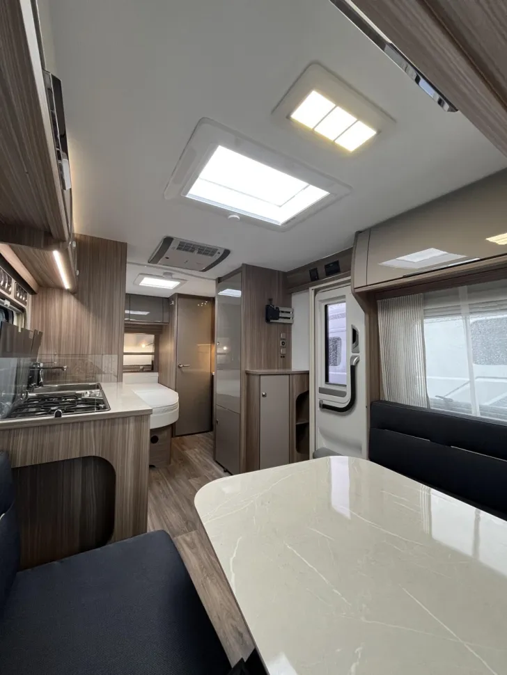 Fahrzeugbild Fendt Tendenza 465 SFB #8