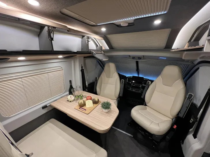 Fahrzeugbild Malibu Van first class - two rooms GT skyview 640 LE RB Fiat (731) #14