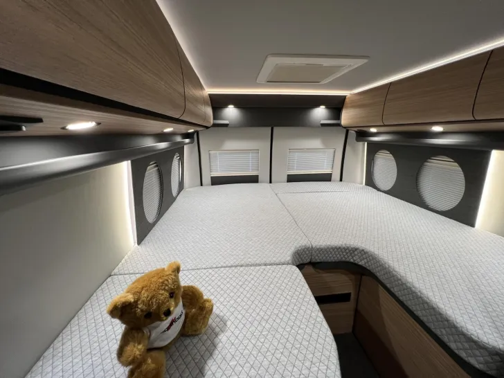 Fahrzeugbild Malibu Van first class - two rooms GT skyview 640 LE RB Fiat (731) #24