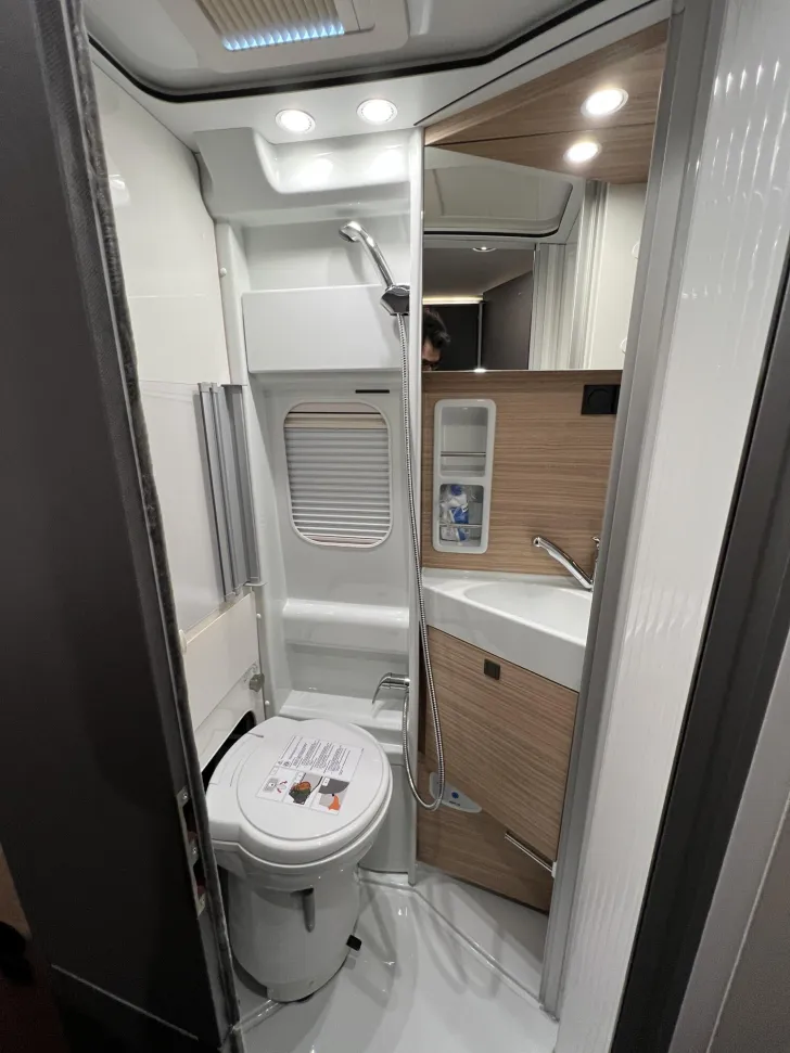Fahrzeugbild Malibu Van first class - two rooms GT skyview 640 LE RB Fiat (731) #29