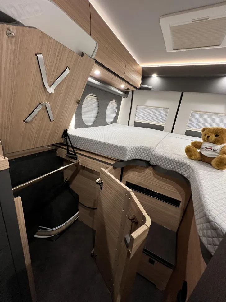 Fahrzeugbild Malibu Van first class - two rooms GT skyview 640 LE RB Fiat (731) #32