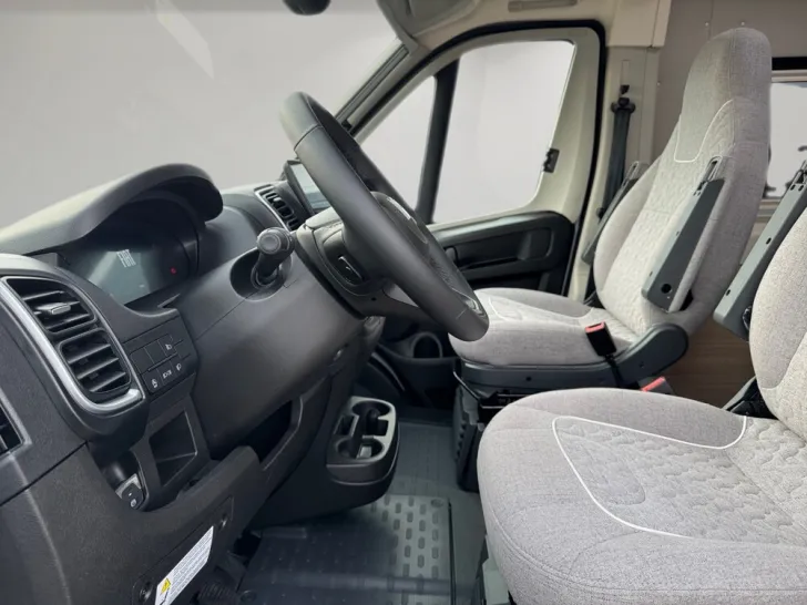 Fahrzeugbild Malibu Charming coupé 640 LE K #7