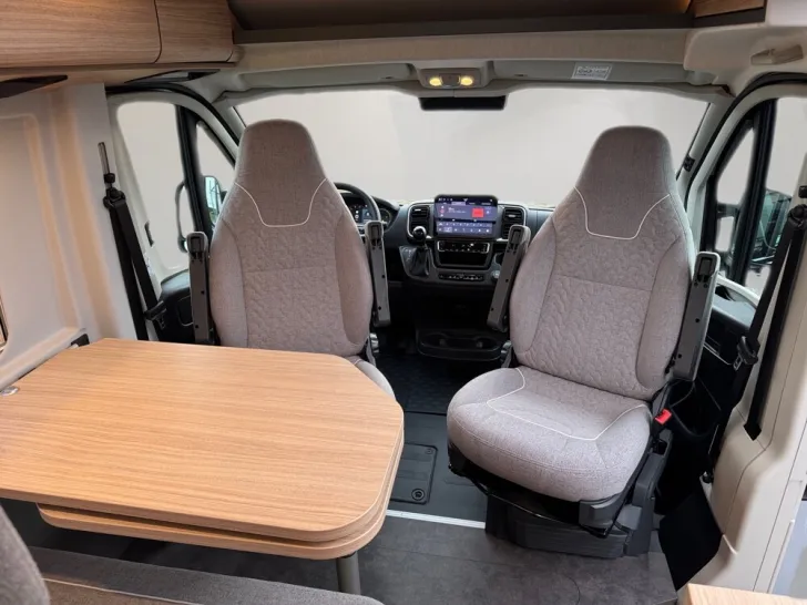 Fahrzeugbild Malibu Charming coupé 640 LE K #11