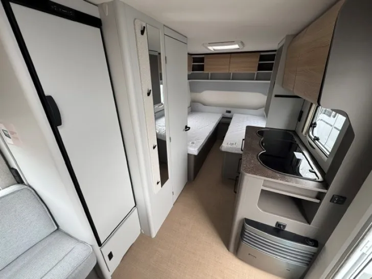 Fahrzeugbild Bürstner B66 490 TL Sondermodell 2026 #6