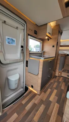 Fahrzeugbild Weinsberg CaraCompact Suite 640 MEG EDITION [PEPPER] #19