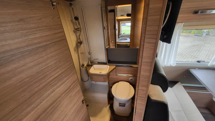 Fahrzeugbild Weinsberg CaraCompact Suite 640 MEG EDITION [PEPPER] #22