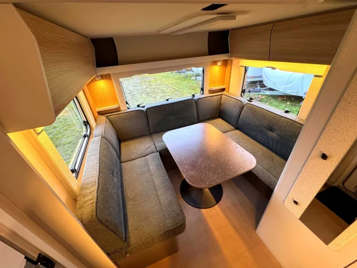 Fahrzeugbild Bürstner B66 520 TL Plus #9