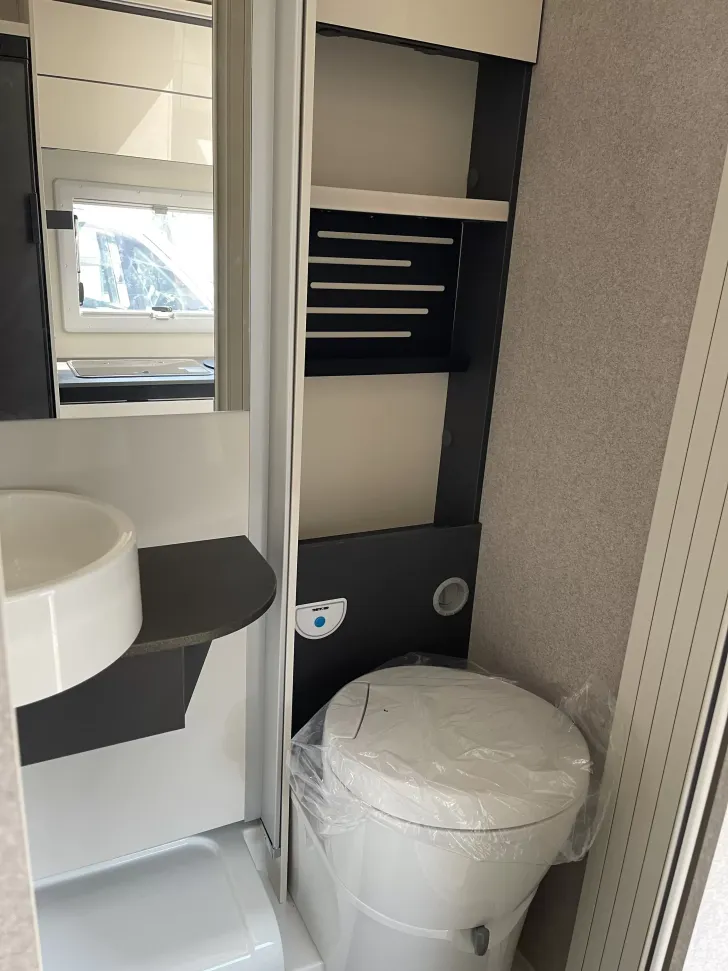 Fahrzeugbild Forster T Coupé 669 EB #13