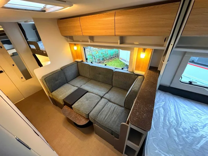 Fahrzeugbild Bürstner B66 560 TK FAMILY-MODEL|DUSCHE|AUFLASTUNG #9