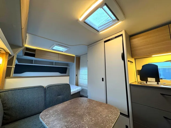Fahrzeugbild Bürstner B66 560 TK FAMILY-MODEL|DUSCHE|AUFLASTUNG #19