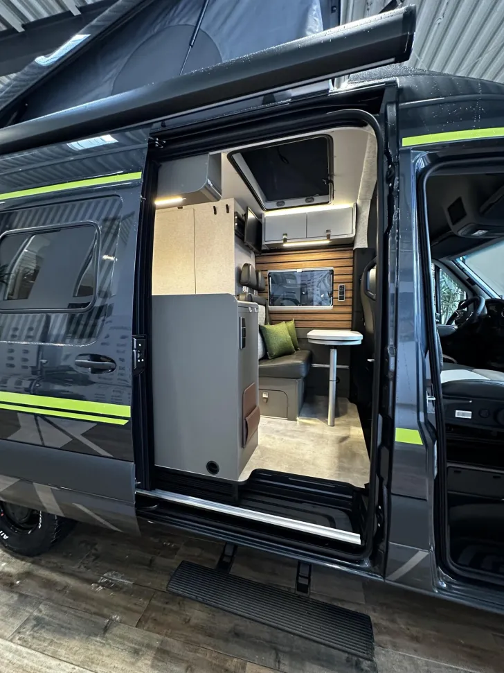 Fahrzeugbild Hymer Grand Canyon S CrossOver 600 #9