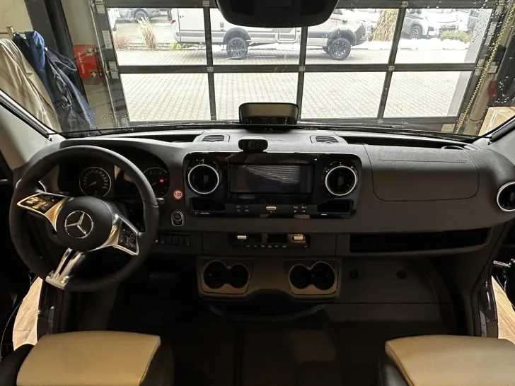 Fahrzeugbild Hymer Grand Canyon S CrossOver 600 #10