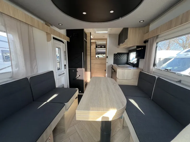 Fahrzeugbild Challenger Teilintegriert 260 Graphite Edition #21