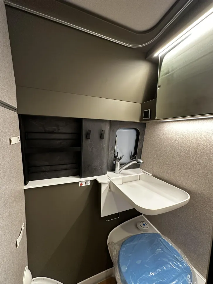 Fahrzeugbild Hymer Grand Canyon S CrossOver 600 #21