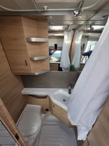 Fahrzeugbild Knaus Südwind 500 EU 60 Years Markise - Dusche #14