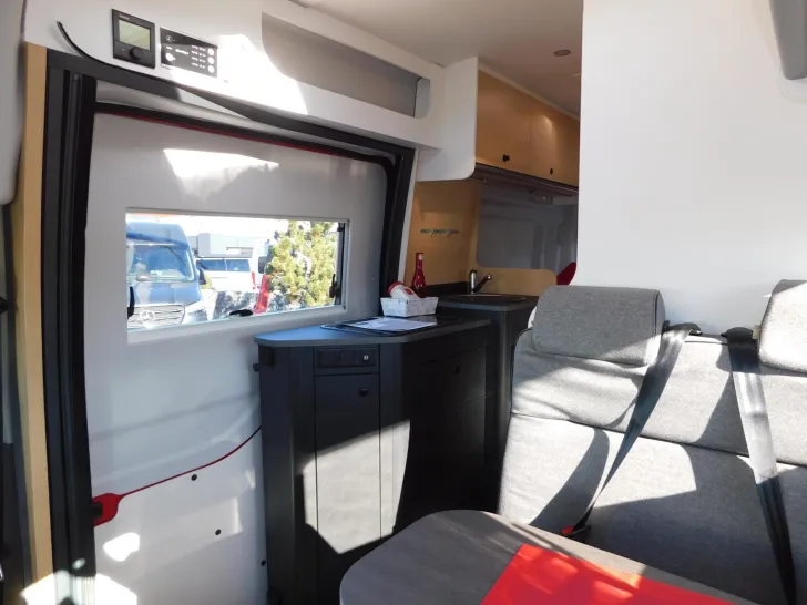 Fahrzeugbild Sunlight Cliff 4x4 590 Combi4D, AHK, Xenon, 18-Zoll Delta #11