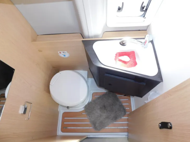 Fahrzeugbild Sunlight Cliff 4x4 590 Combi4D, AHK, Xenon, 18-Zoll Delta #19