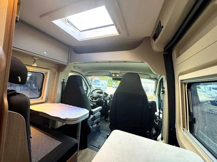 Fahrzeugbild Carado pro CV 602 Digital-Paket / Sonderpreis #8