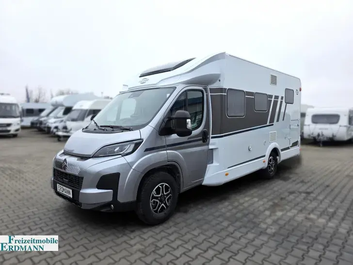 Fahrzeugbild Carado T 328 #3