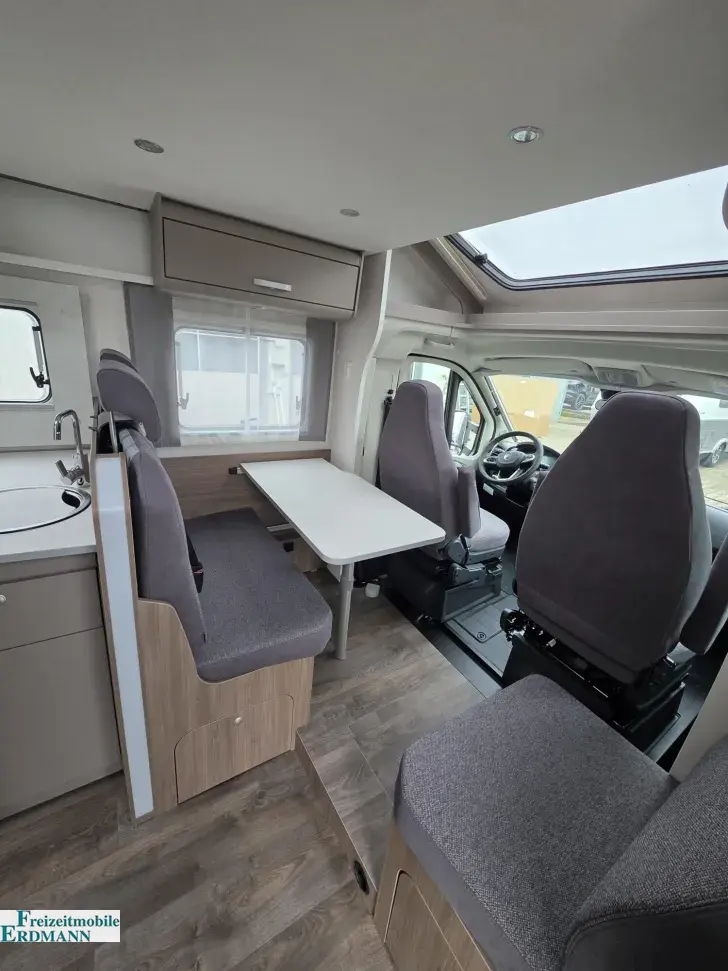Fahrzeugbild Carado T 328 #8