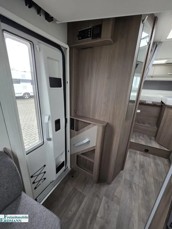 Fahrzeugbild Carado T 328 #10