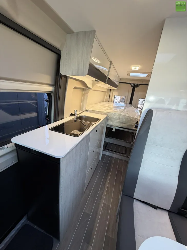 Fahrzeugbild Roller Team Livingstone GO Duo 180PS Safety ACC FullLED 2026 #12