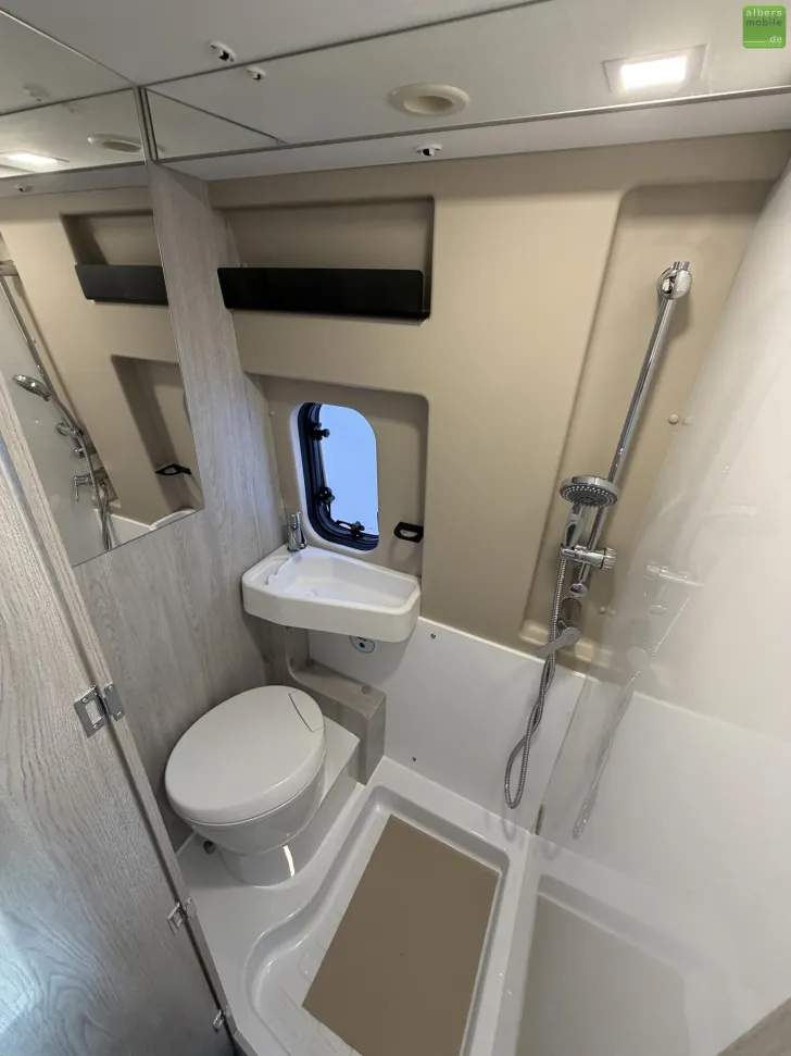 Fahrzeugbild Roller Team Livingstone GO Duo 180PS Safety ACC FullLED 2026 #17