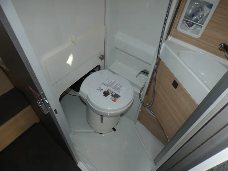 Fahrzeugbild Malibu Van 640 LE Diversity GT skyview #16