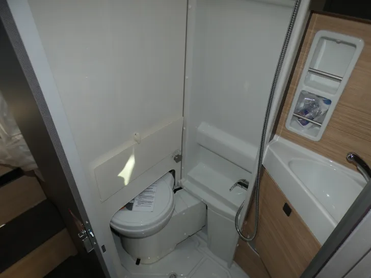 Fahrzeugbild Malibu Van 640 LE Diversity GT skyview #17