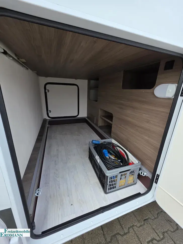 Fahrzeugbild Carado I 338 #6