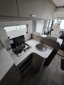 Fahrzeugbild Carado I 338 #14