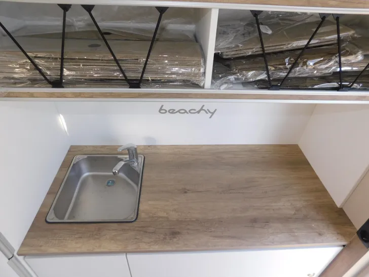 Fahrzeugbild Hobby Beachy 420 #8