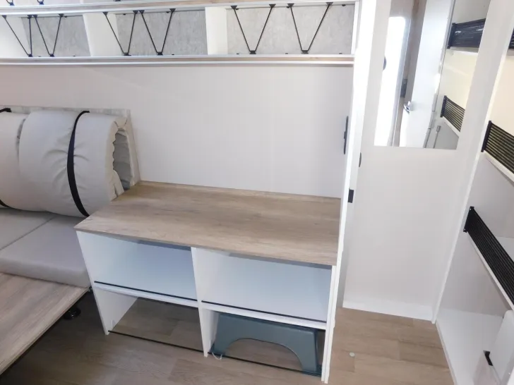 Fahrzeugbild Hobby Beachy 420 #10