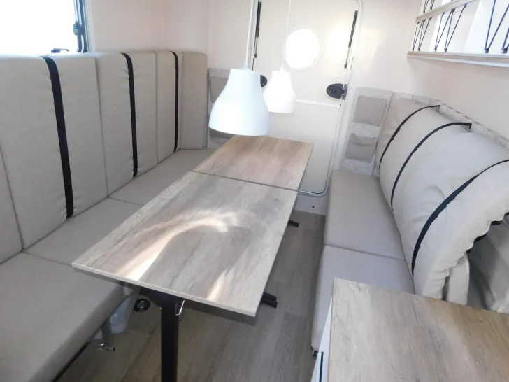 Fahrzeugbild Hobby Beachy 420 #18