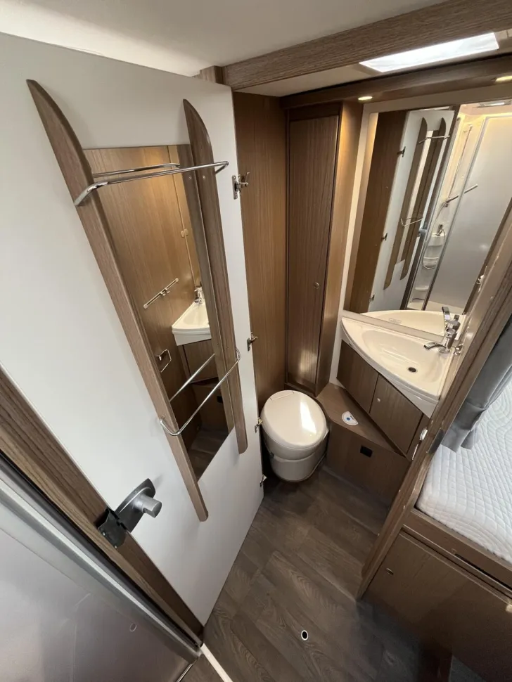 Fahrzeugbild Carado T 447 #12