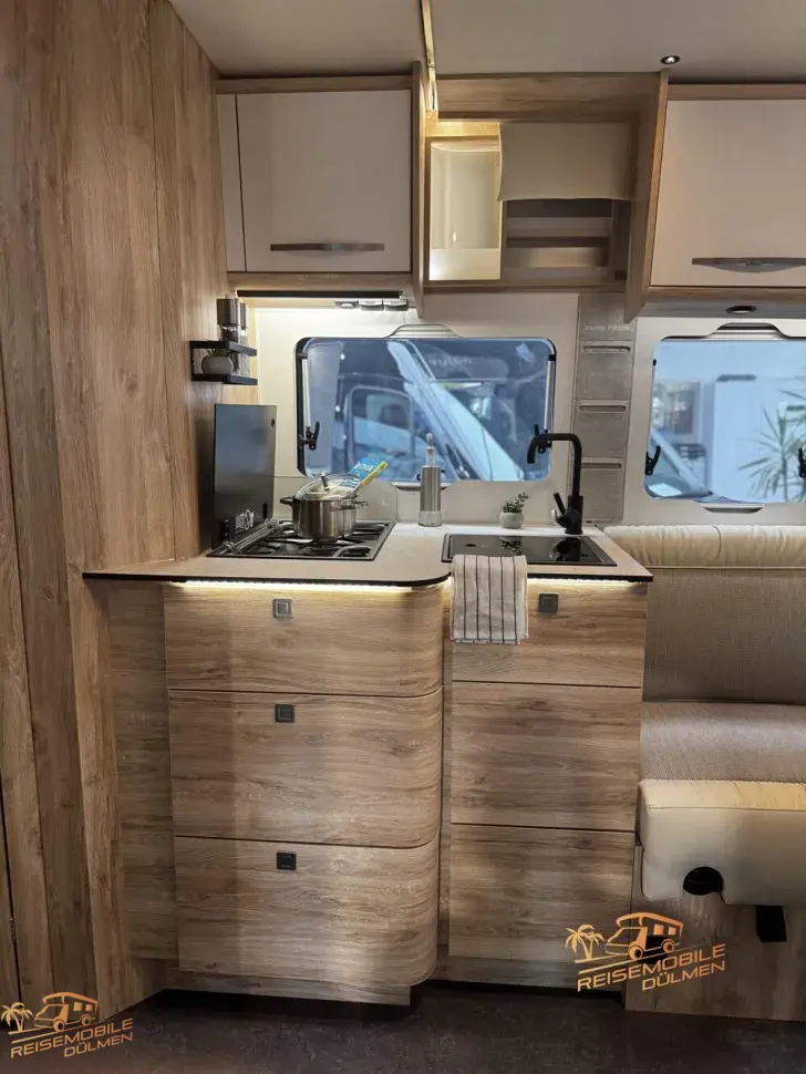 Fahrzeugbild Eura Mobil Profila RS 720 EF #12