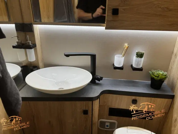 Fahrzeugbild Eura Mobil Profila RS 720 EF #23