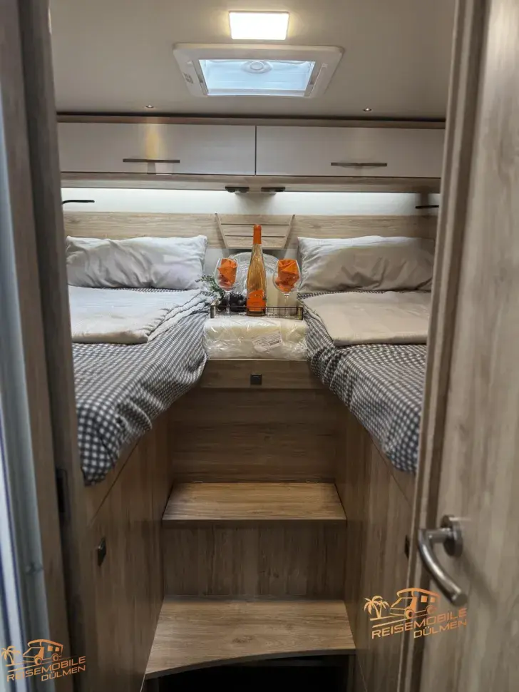 Fahrzeugbild Eura Mobil Profila RS 720 EF #24