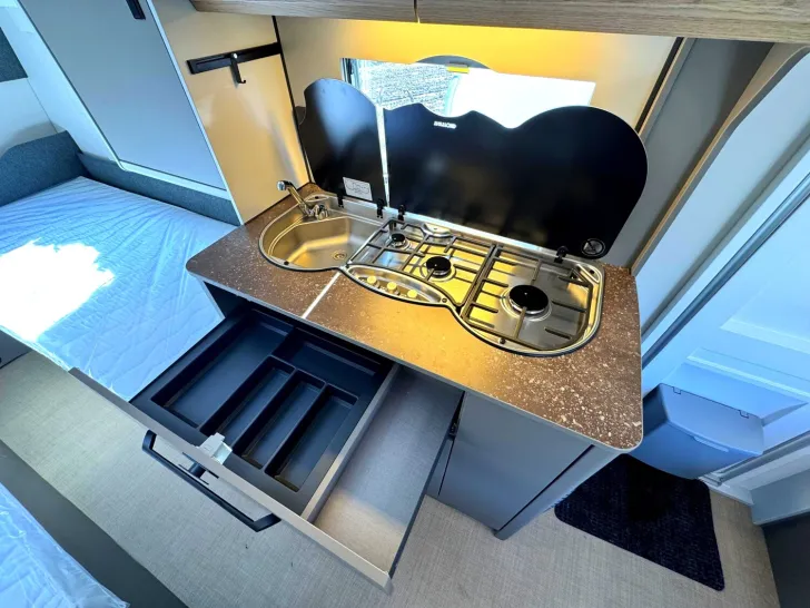 Fahrzeugbild Bürstner B66 490 TL TOP ANGEBOT|GFK|ROLLROST|EINZELBETTEN #11