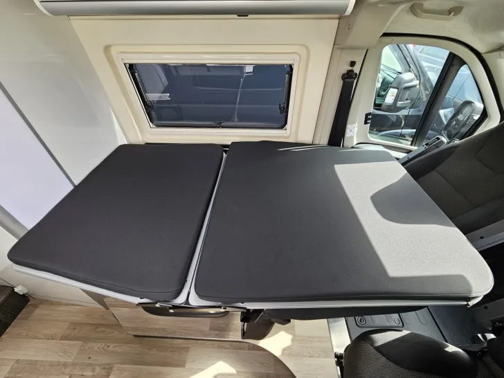 Fahrzeugbild Westfalia Columbus 601 D 180 PS Warmwasserhzg|Autom.|Solar #8