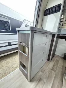 Fahrzeugbild Westfalia Columbus 601 D 180 PS Warmwasserhzg|Autom.|Solar #13