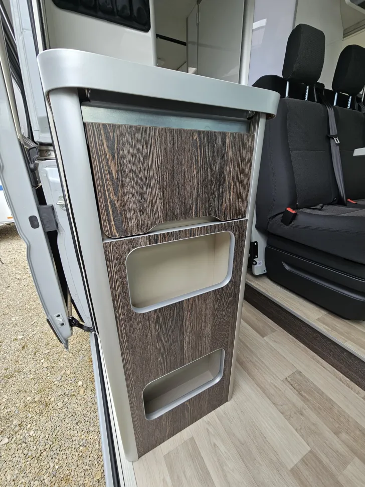 Fahrzeugbild Westfalia Columbus 601 D 180 PS Warmwasserhzg|Autom.|Solar #27