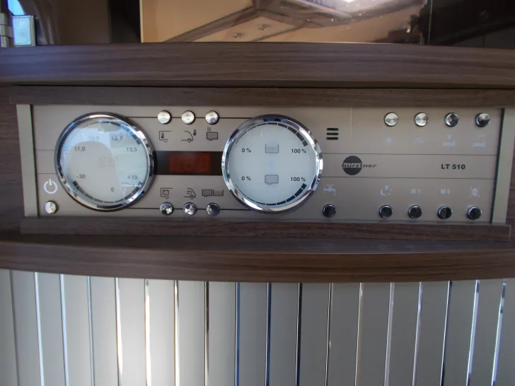Fahrzeugbild Bürstner Elegance I 890 G #41