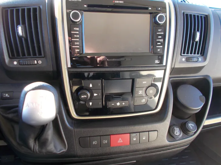 Fahrzeugbild Bürstner Elegance I 890 G #42