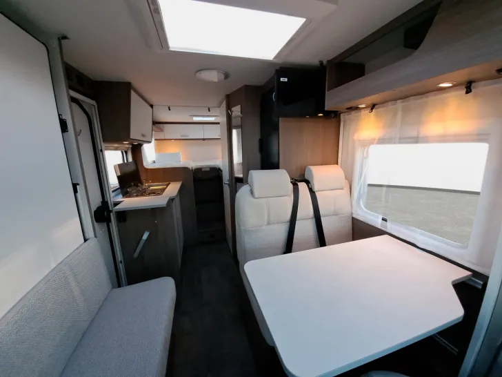 Fahrzeugbild Carado V 347 Pro+ Solar, LTE, TV, Clever Lift Bett #7
