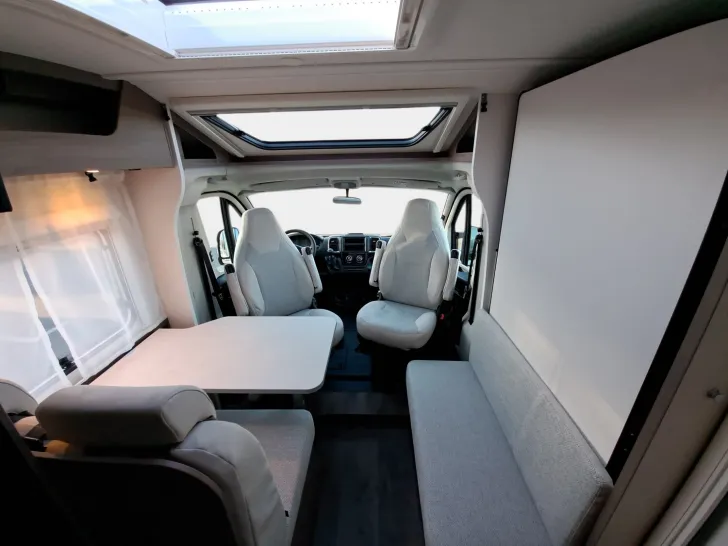 Fahrzeugbild Carado V 347 Pro+ Solar, LTE, TV, Clever Lift Bett #9